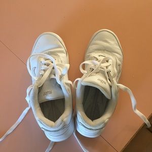 White Nike tennis shoes